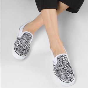 Vans Slip On in Python